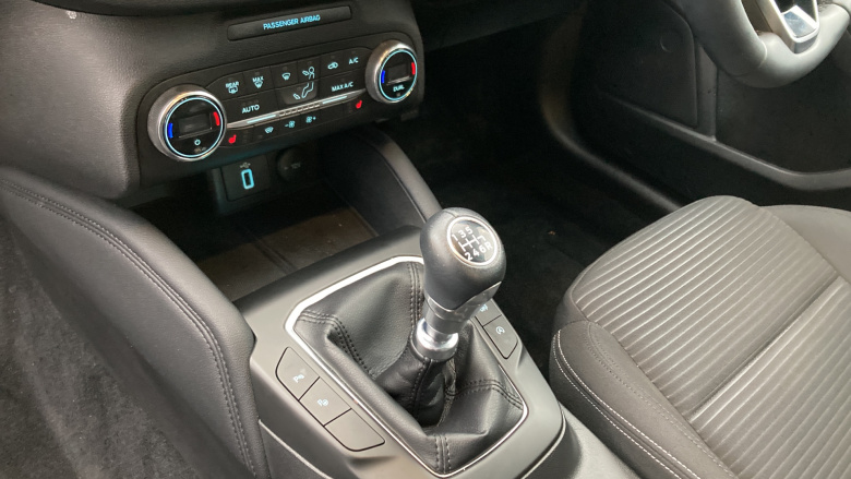 Ford Focus 1.0 EcoBoost 125 Titanium 5dr Petrol Hatchback
